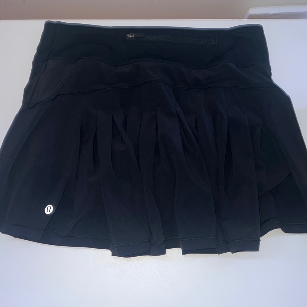 Black Lululemon Skirt size 4 tall